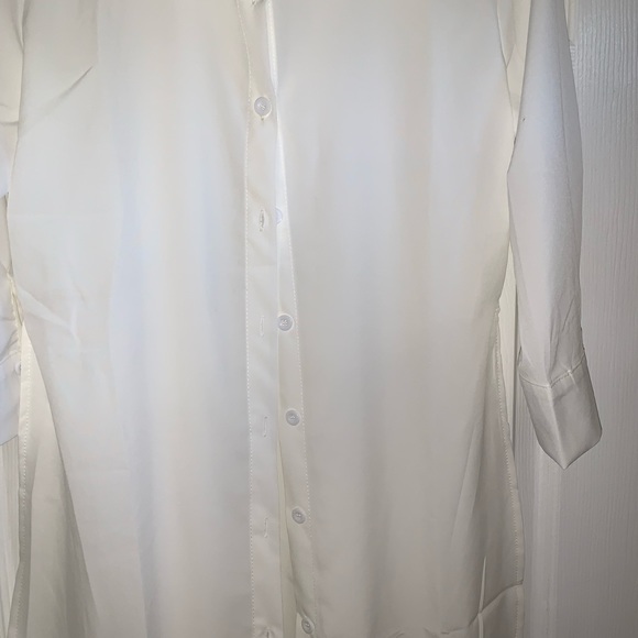 Classic White button 😎 - Picture 5 of 9